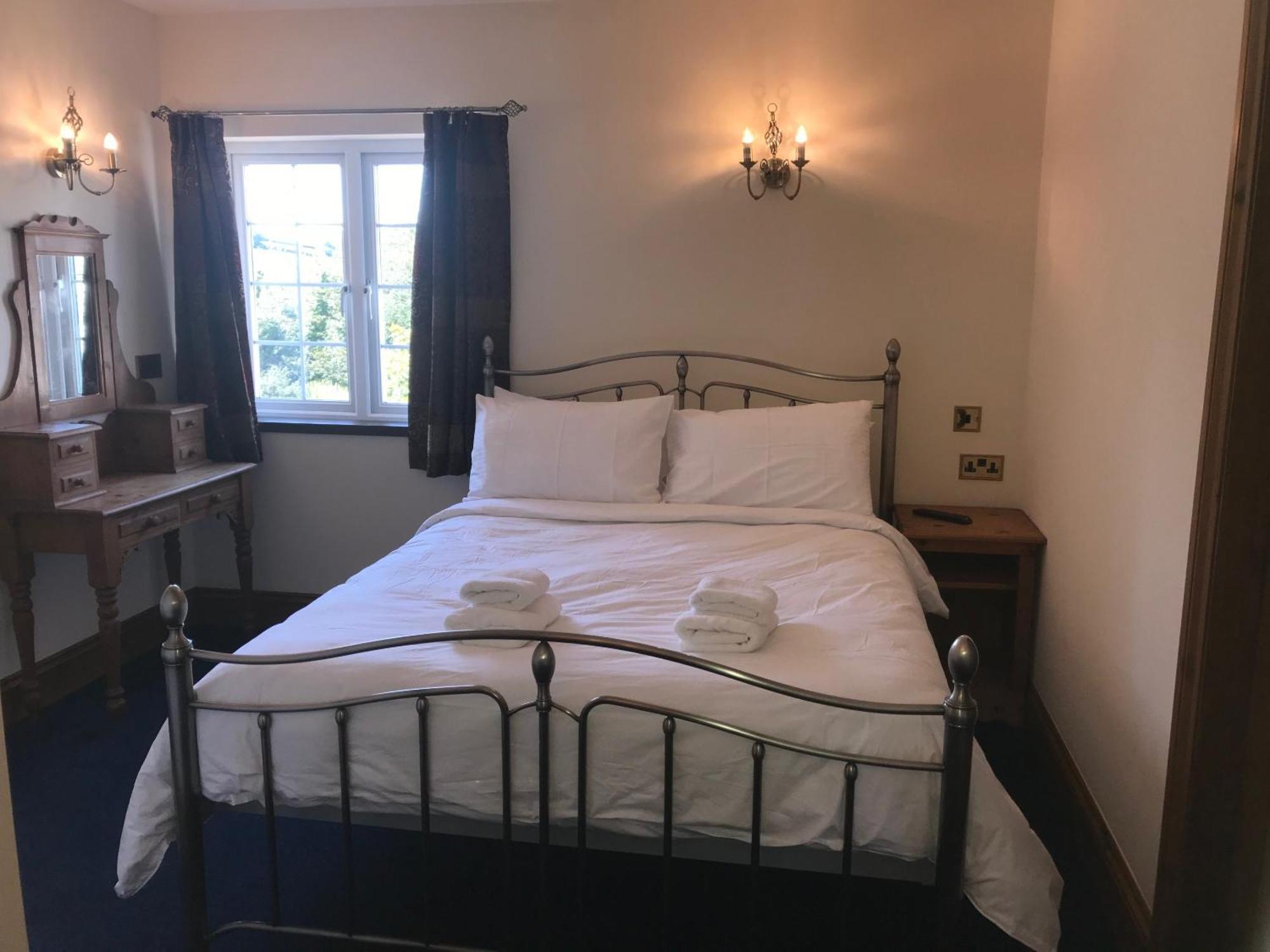 Great Trethew Manor Hotel & Self Catering Lodges Liskeard Rom bilde